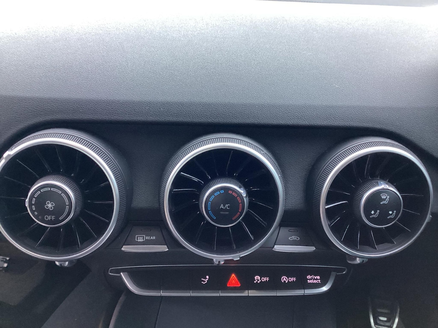 Used Audi TT 2015 for sale - 77879289: Photo 8