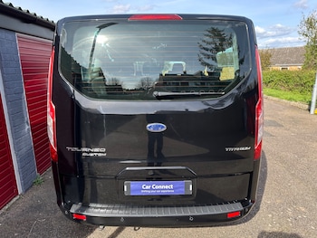 Used Ford Tourneo Custom 2017 for sale - 78022475: Photo