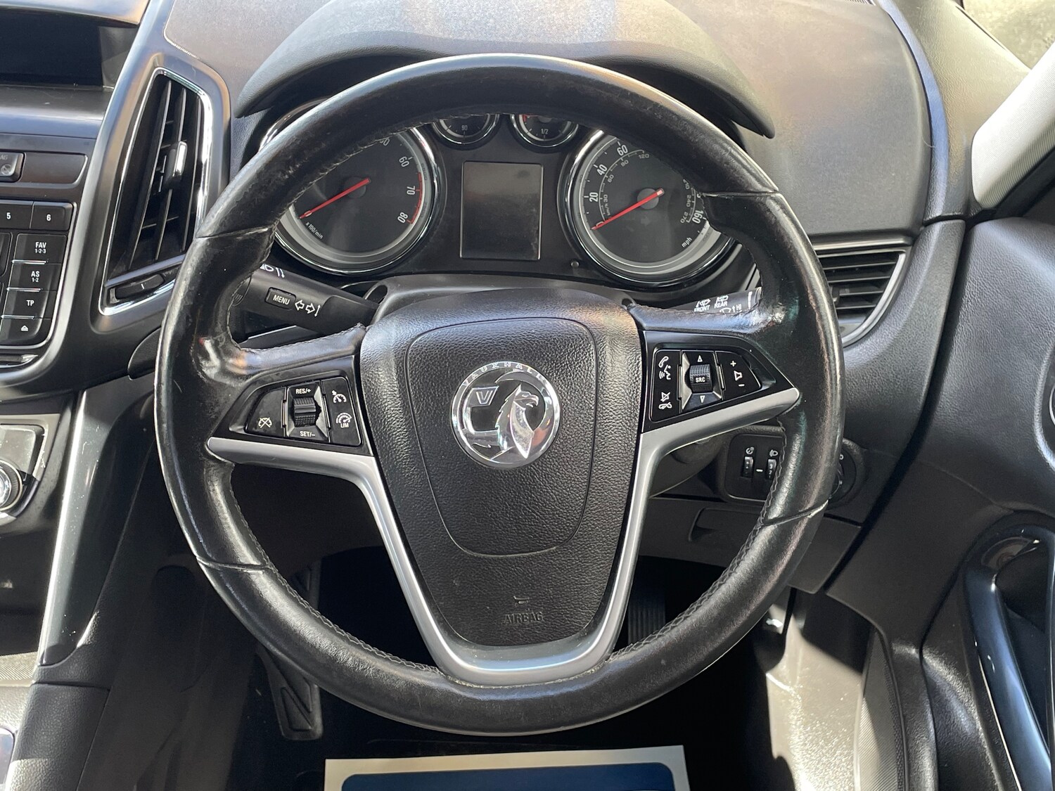 Used Vauxhall Zafira 2015 for sale - 77966522: Photo 15