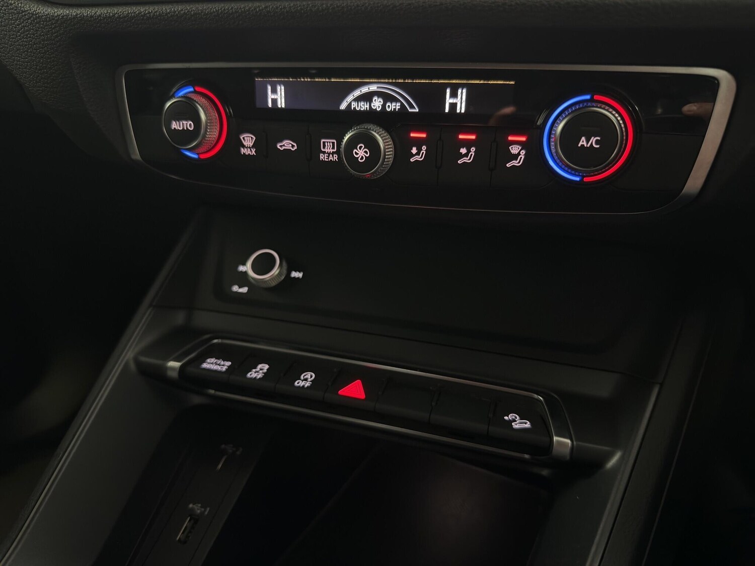 Used Audi Q3 for sale - 77762494: Photo 24