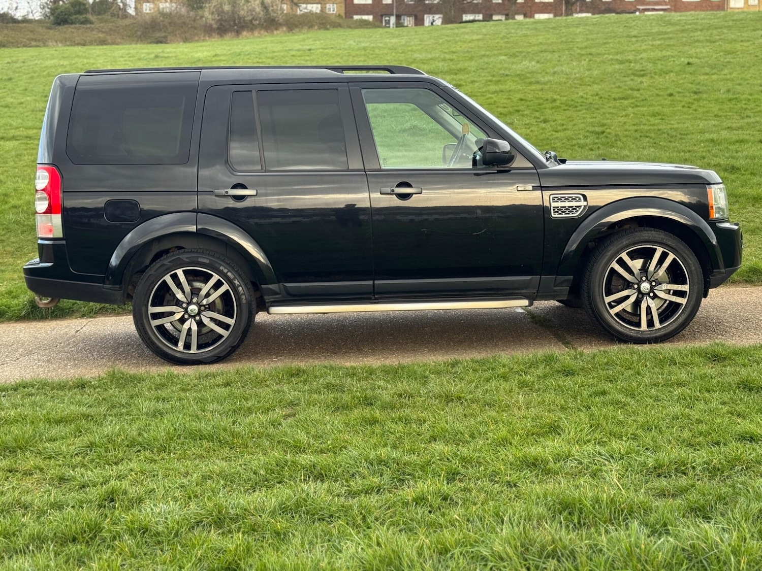 Used Land Rover Discovery 4 2013 for sale - 78074873: Photo 12