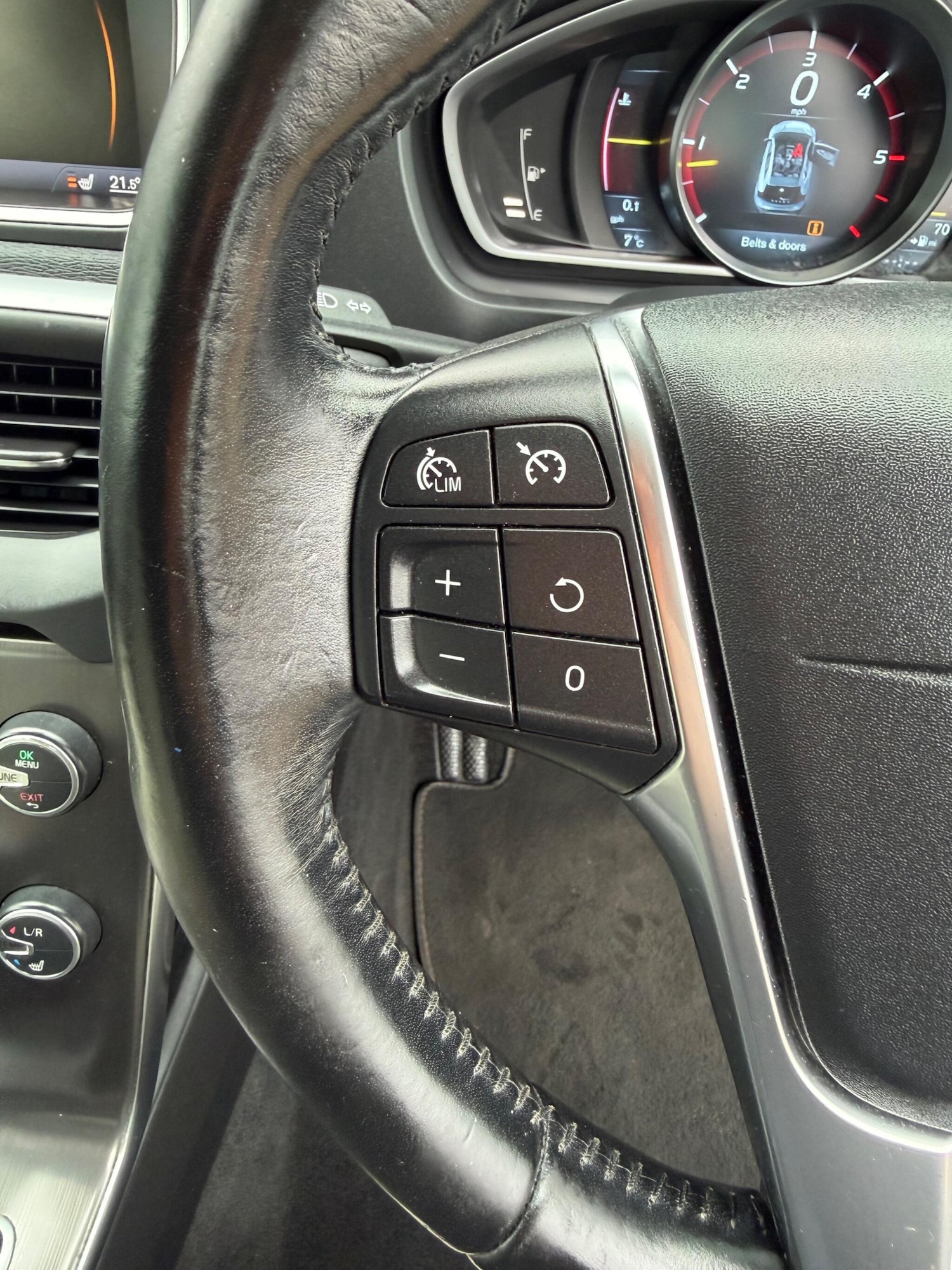 Used Volvo V40 2013 for sale - 78002037: Photo 15