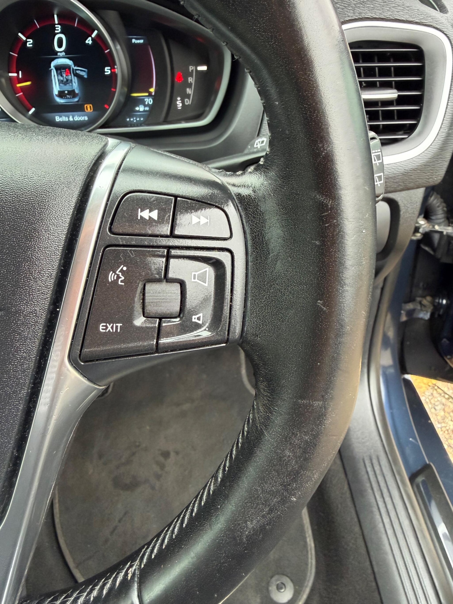 Used Volvo V40 2013 for sale - 78002037: Photo 16