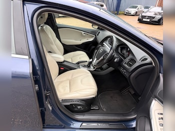 Used Volvo V40 2013 for sale - 78002037: Photo