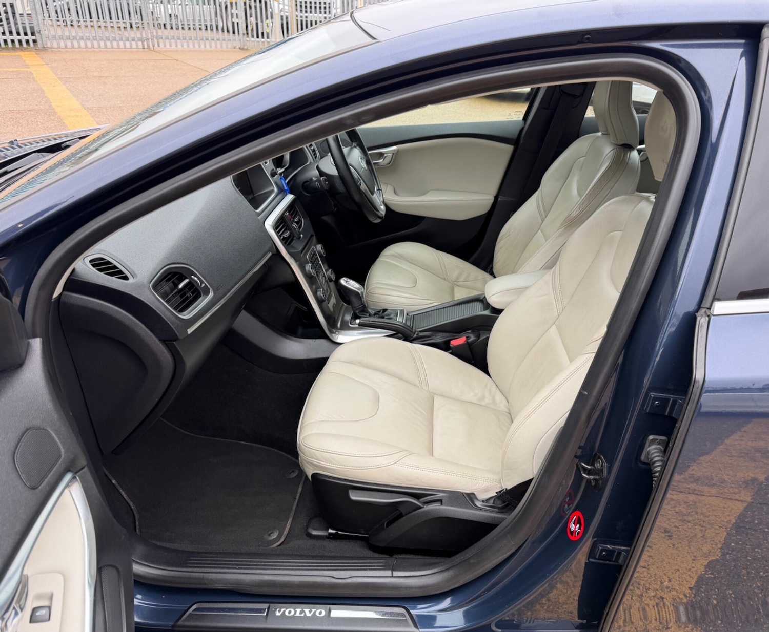 Used Volvo V40 2013 for sale - 78002037: Photo 22