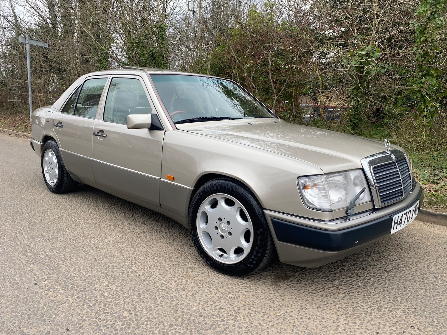 Used Mercedes-Benz E Class 1990 for sale - 78002128: Photo 10