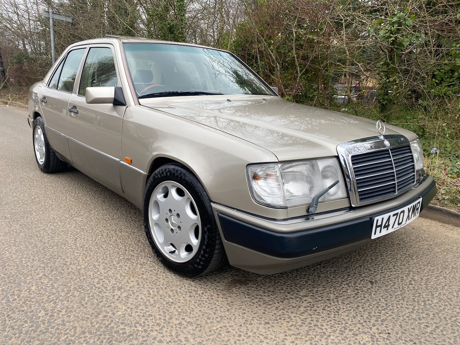Used Mercedes-Benz E Class 1990 for sale - 78002128: Photo 12