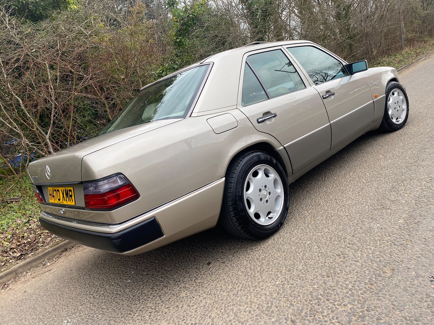 Used Mercedes-Benz E Class 1990 for sale - 78002128: Photo 15