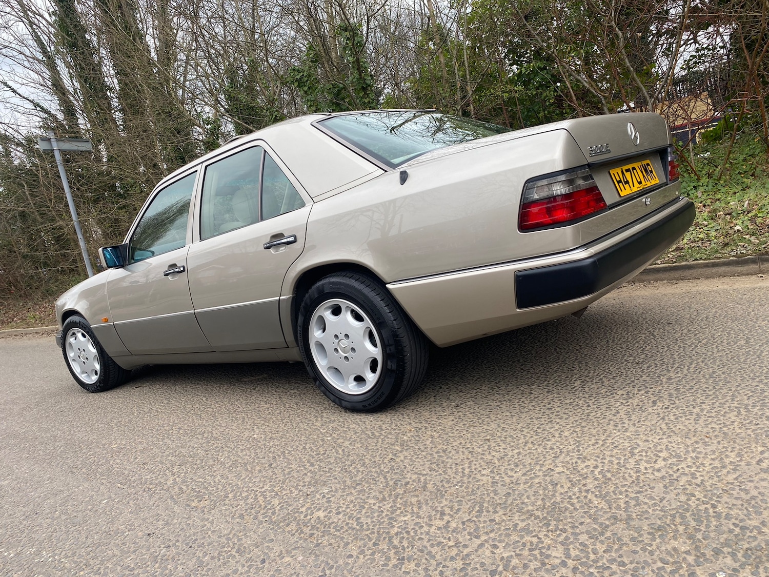 Used Mercedes-Benz E Class 1990 for sale - 78002128: Photo 5