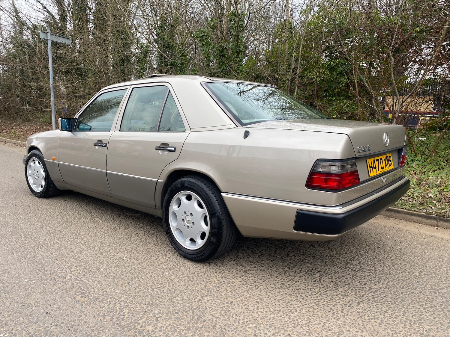 Used Mercedes-Benz E Class 1990 for sale - 78002128: Photo 6