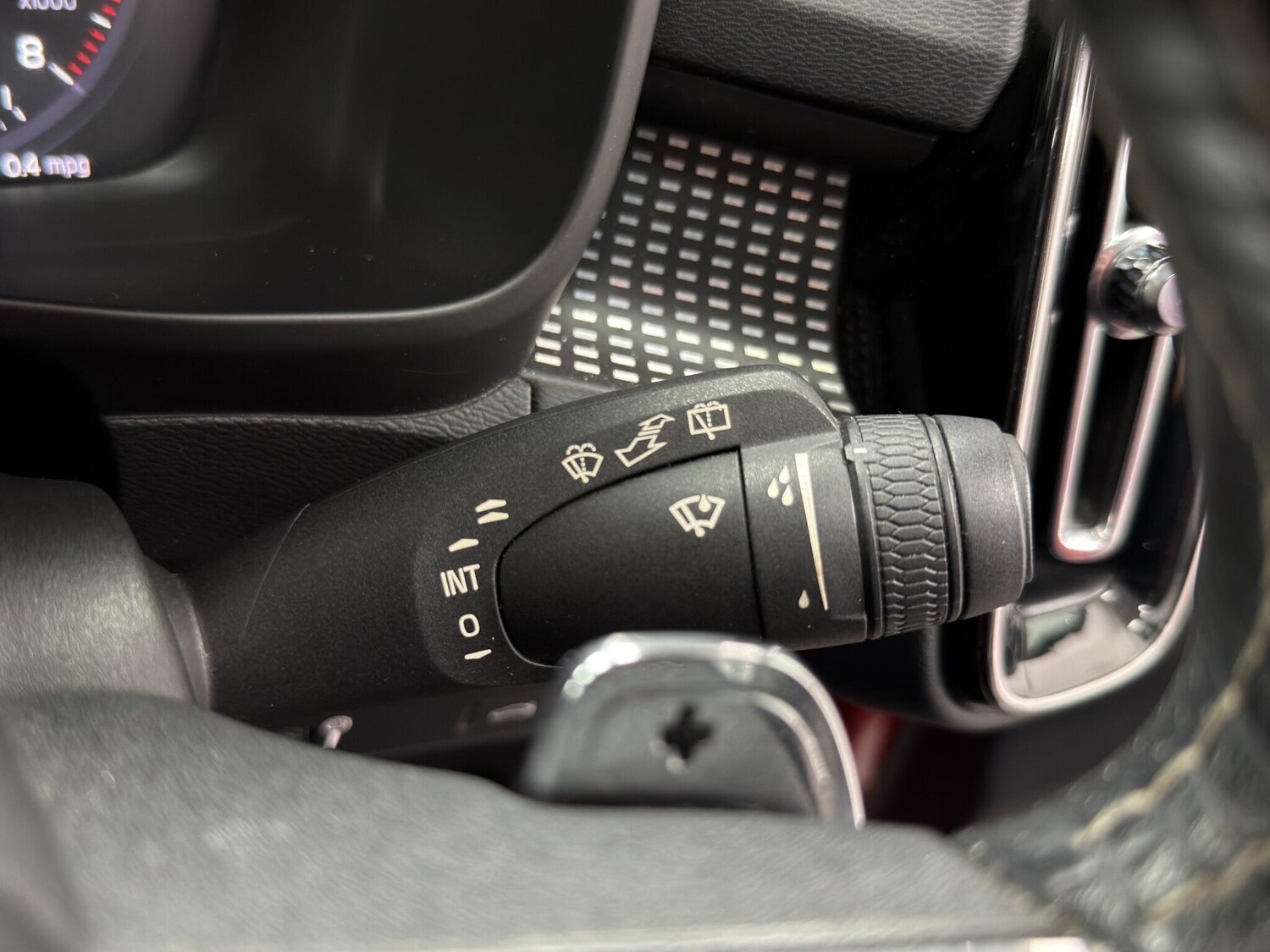 Used Volvo XC40 2018 for sale - 77762472: Photo 15