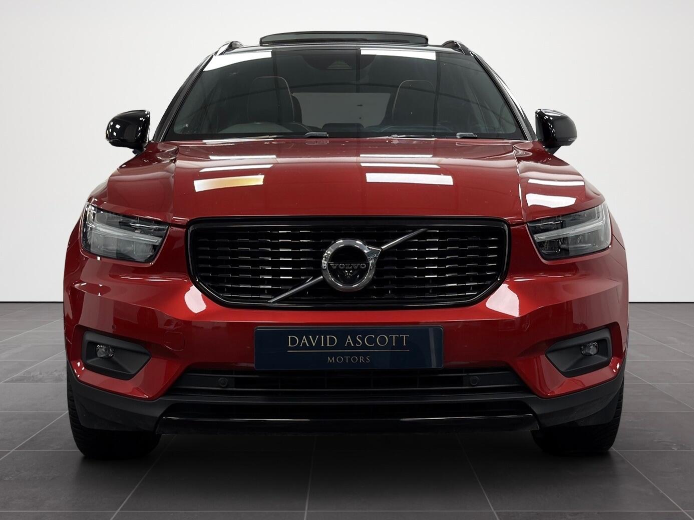 Used Volvo XC40 2018 for sale - 77762472: Photo 2