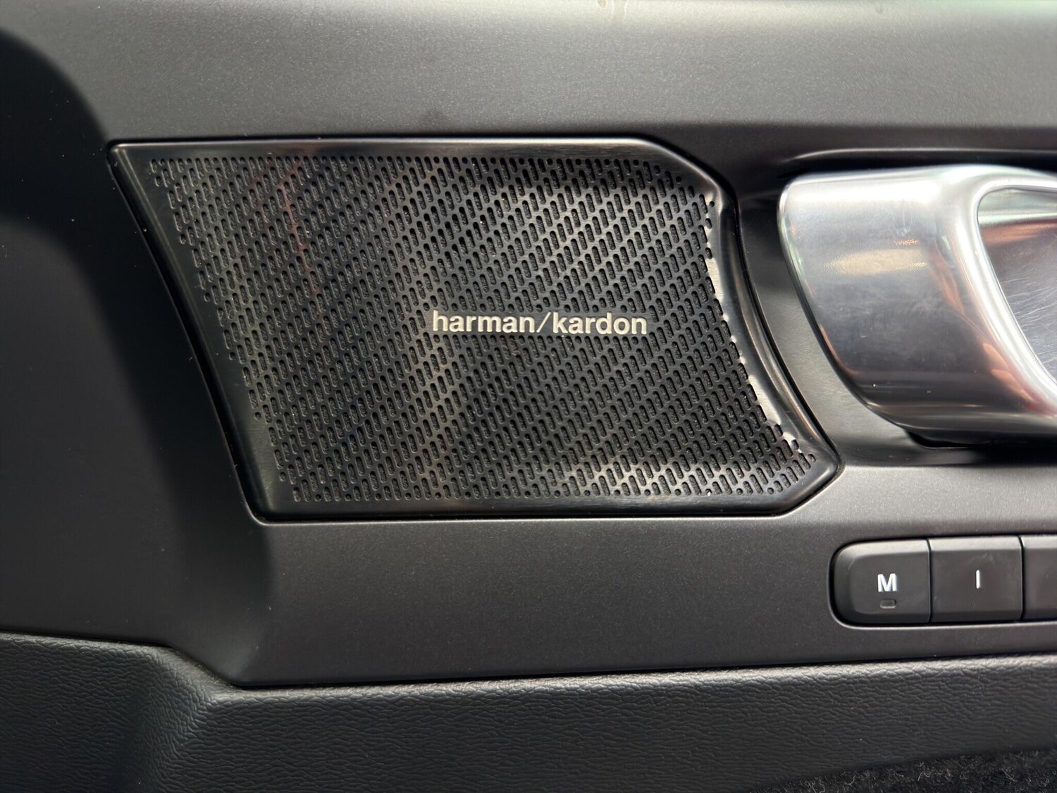 Used Volvo XC40 2018 for sale - 77762472: Photo 22