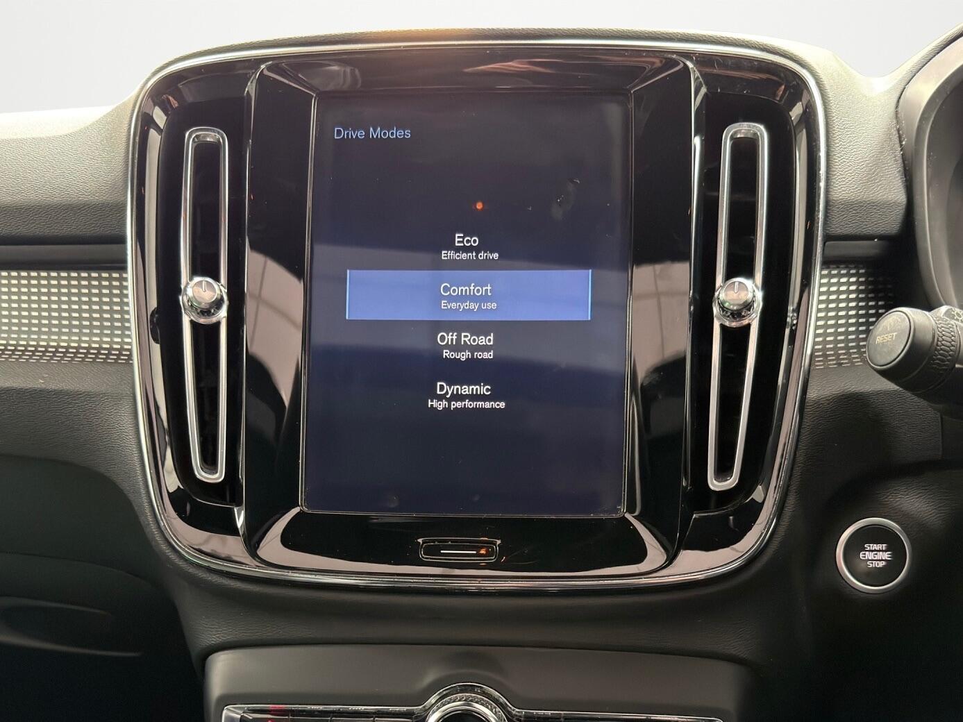 Used Volvo XC40 2018 for sale - 77762472: Photo 25