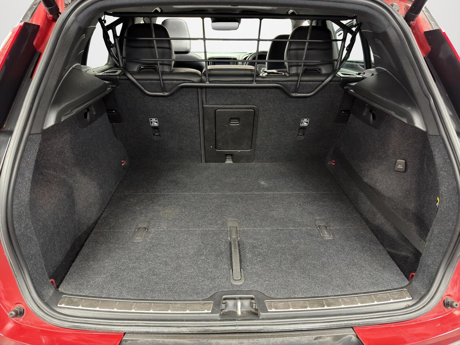 Used Volvo XC40 2018 for sale - 77762472: Photo 8