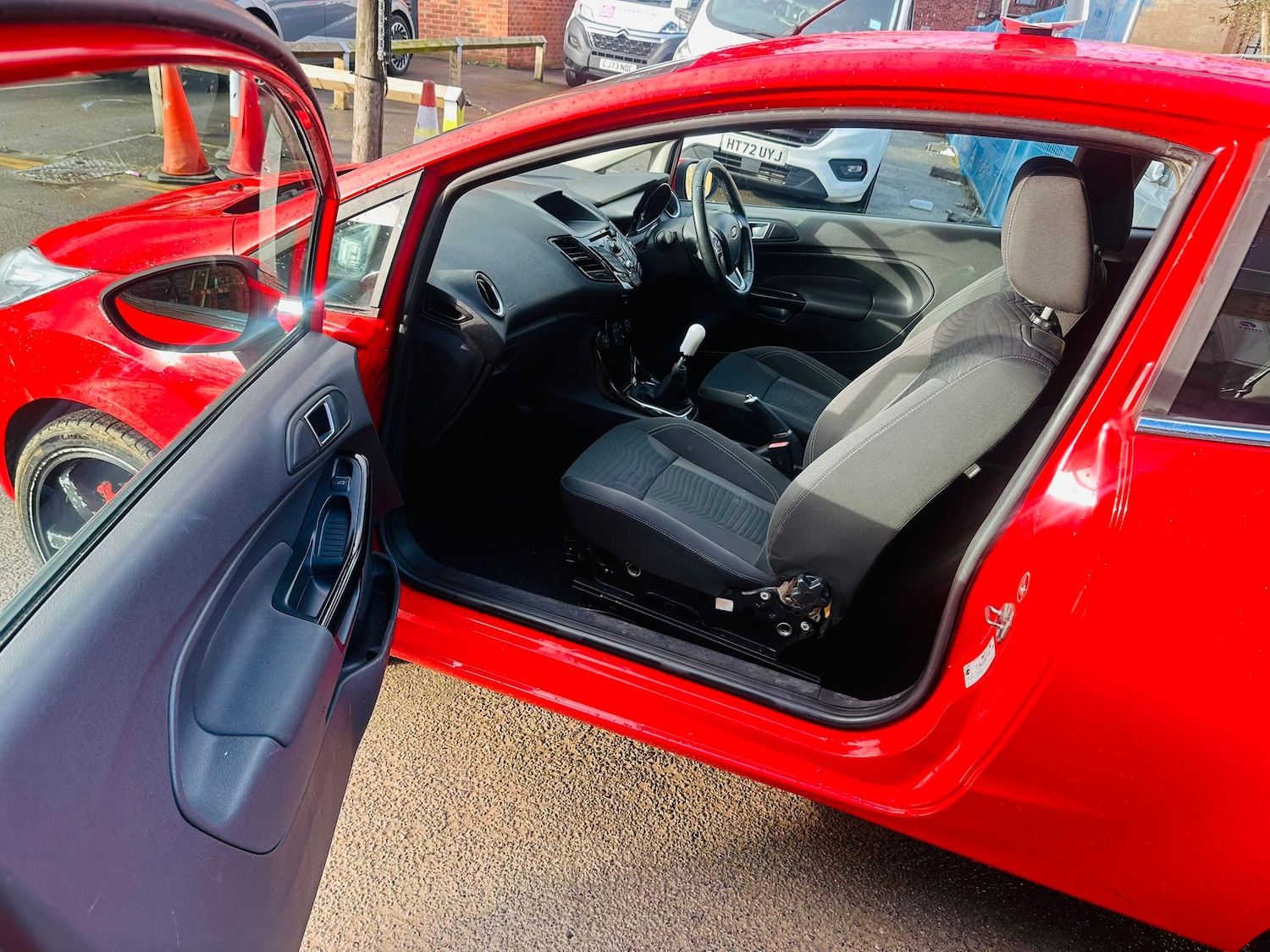 Used Ford Fiesta 2014 for sale - 78009310: Photo 9