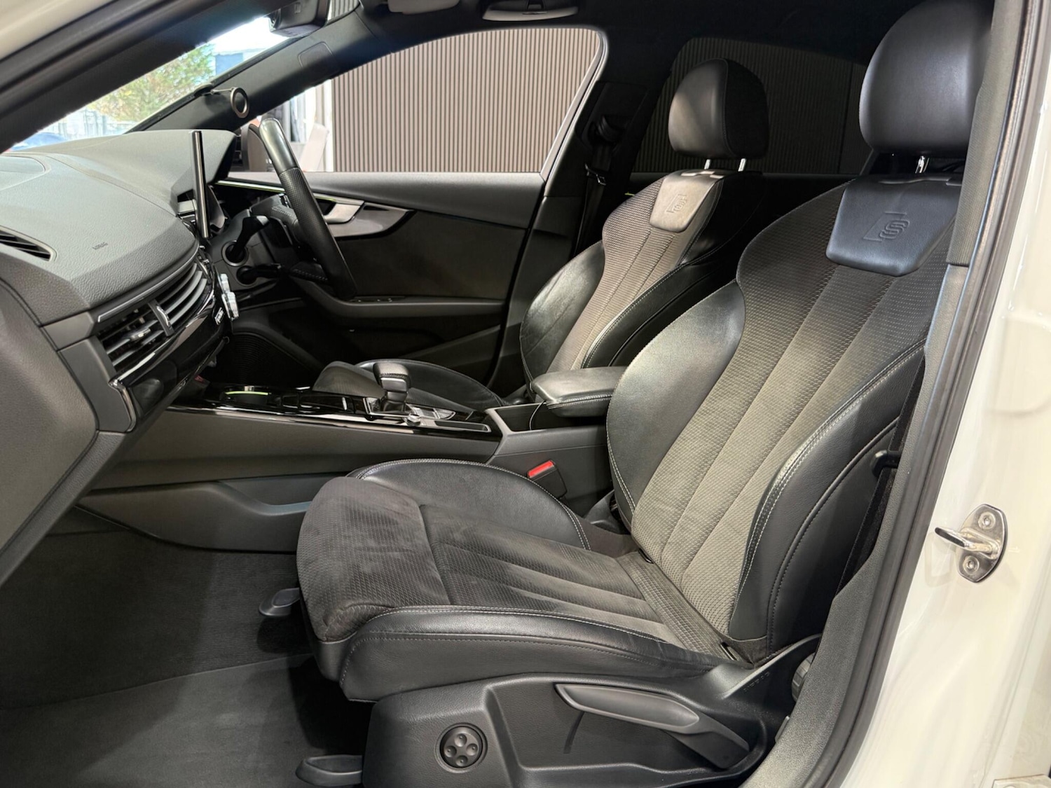 Used Audi A4 2019 for sale - 77942370: Photo 10