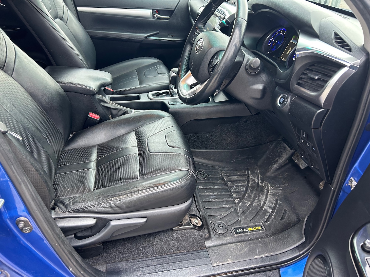 Used Toyota Hilux 2017 for sale - 78182680: Photo 17