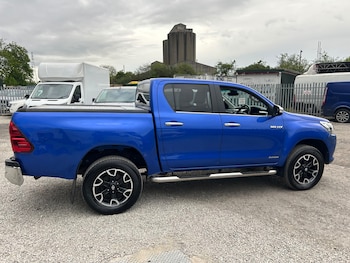 Used Toyota Hilux 2017 for sale - 78182680: Photo