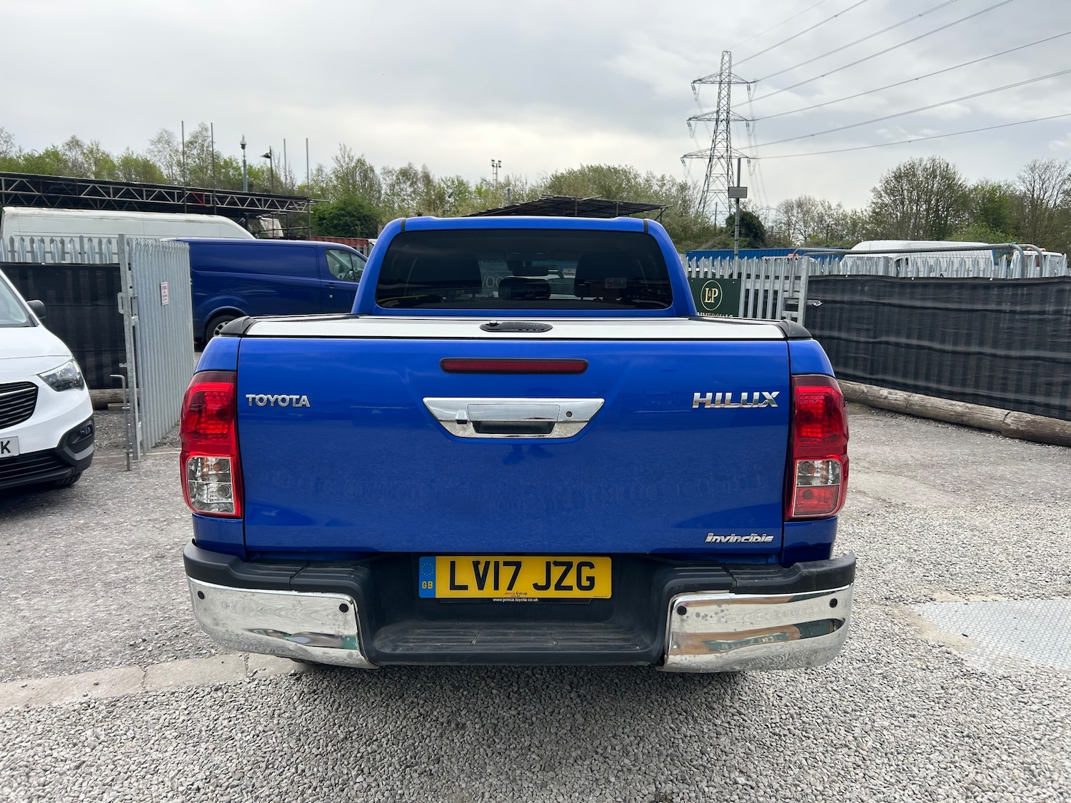 Used Toyota Hilux 2017 for sale - 78182680: Photo 6