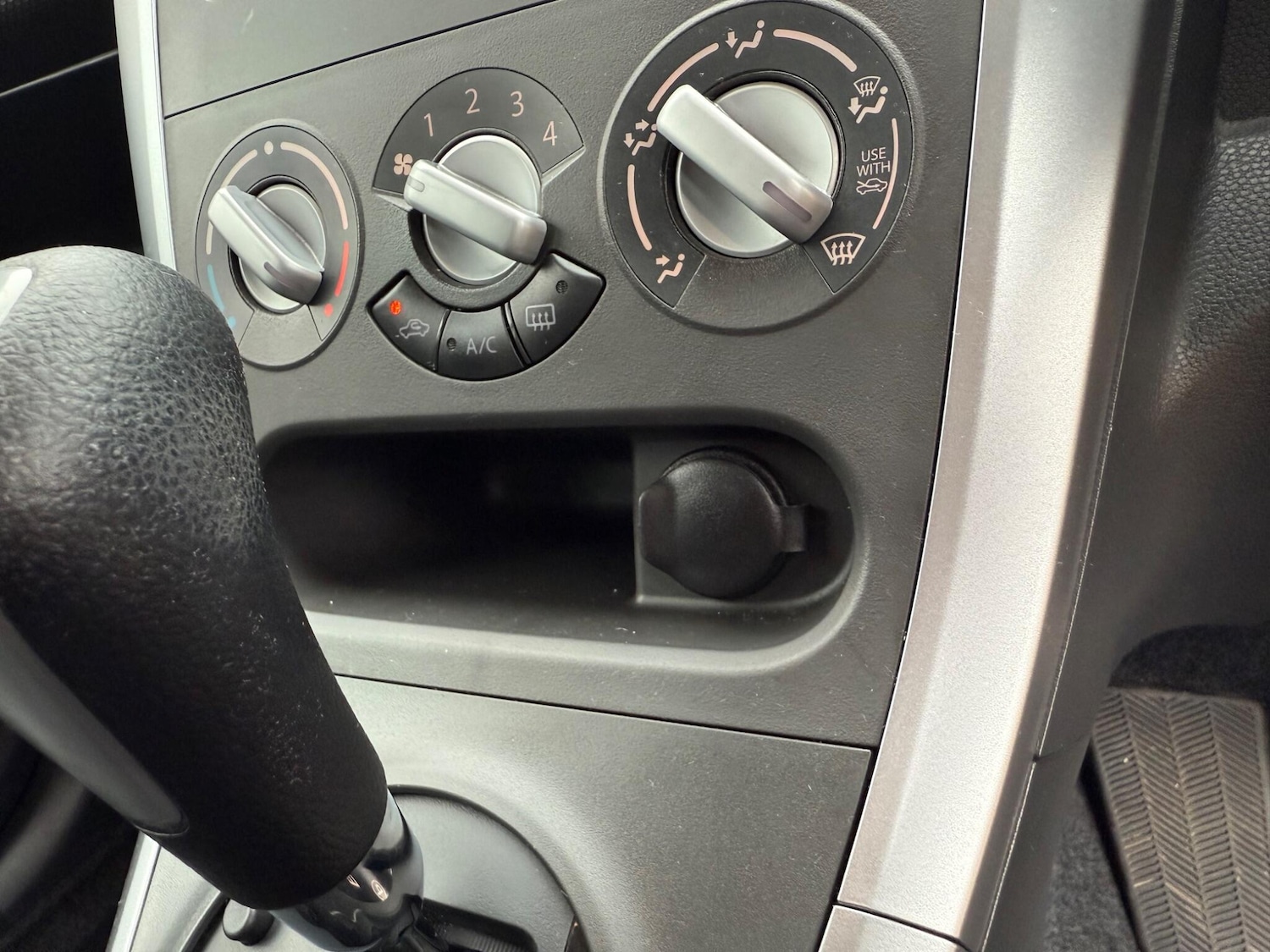 Used Vauxhall Agila 2014 for sale - 78001959: Photo 11