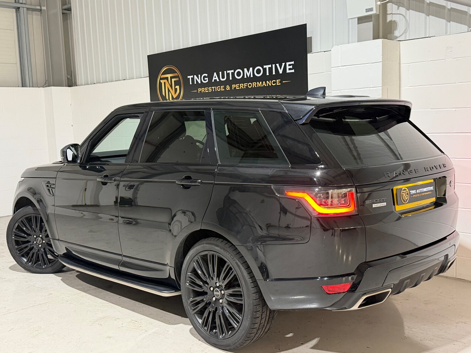 Used Land Rover Range Rover Sport 2018 for sale - 78107183: Photo 12