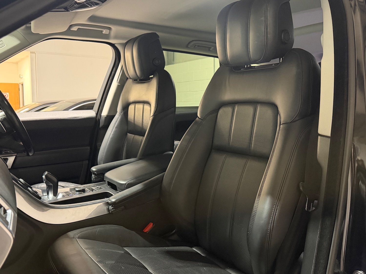 Used Land Rover Range Rover Sport 2018 for sale - 78107183: Photo 16