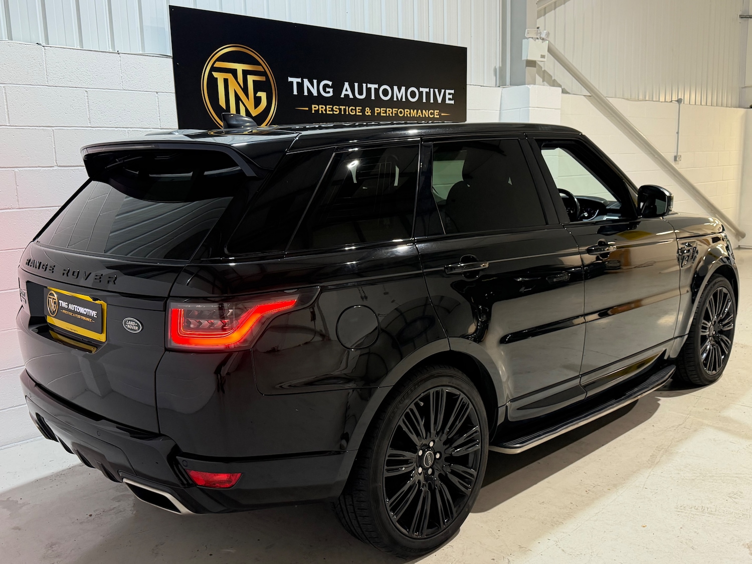 Used Land Rover Range Rover Sport 2018 for sale - 78107183: Photo 6