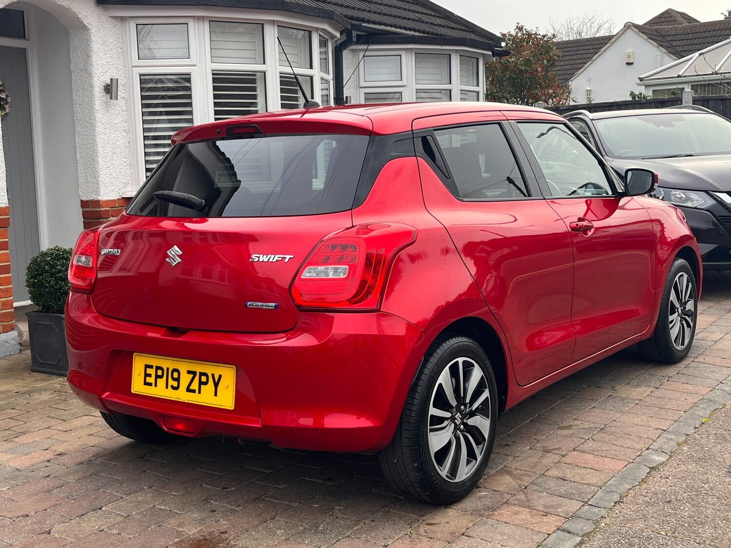 Used Suzuki Swift 2019 for sale - 77927847: Photo 5