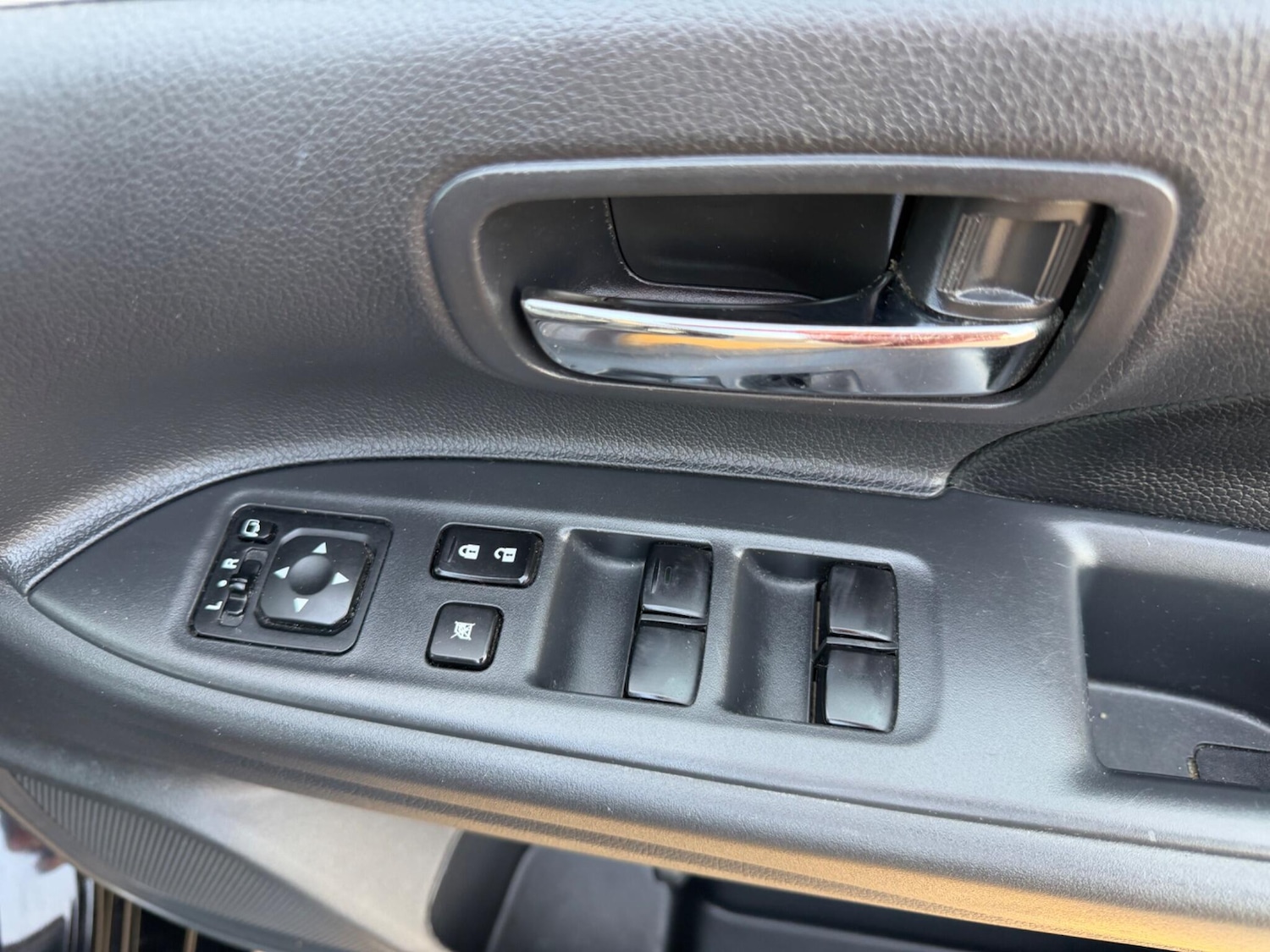 Used Mitsubishi Outlander 2015 for sale - 78001942: Photo 9