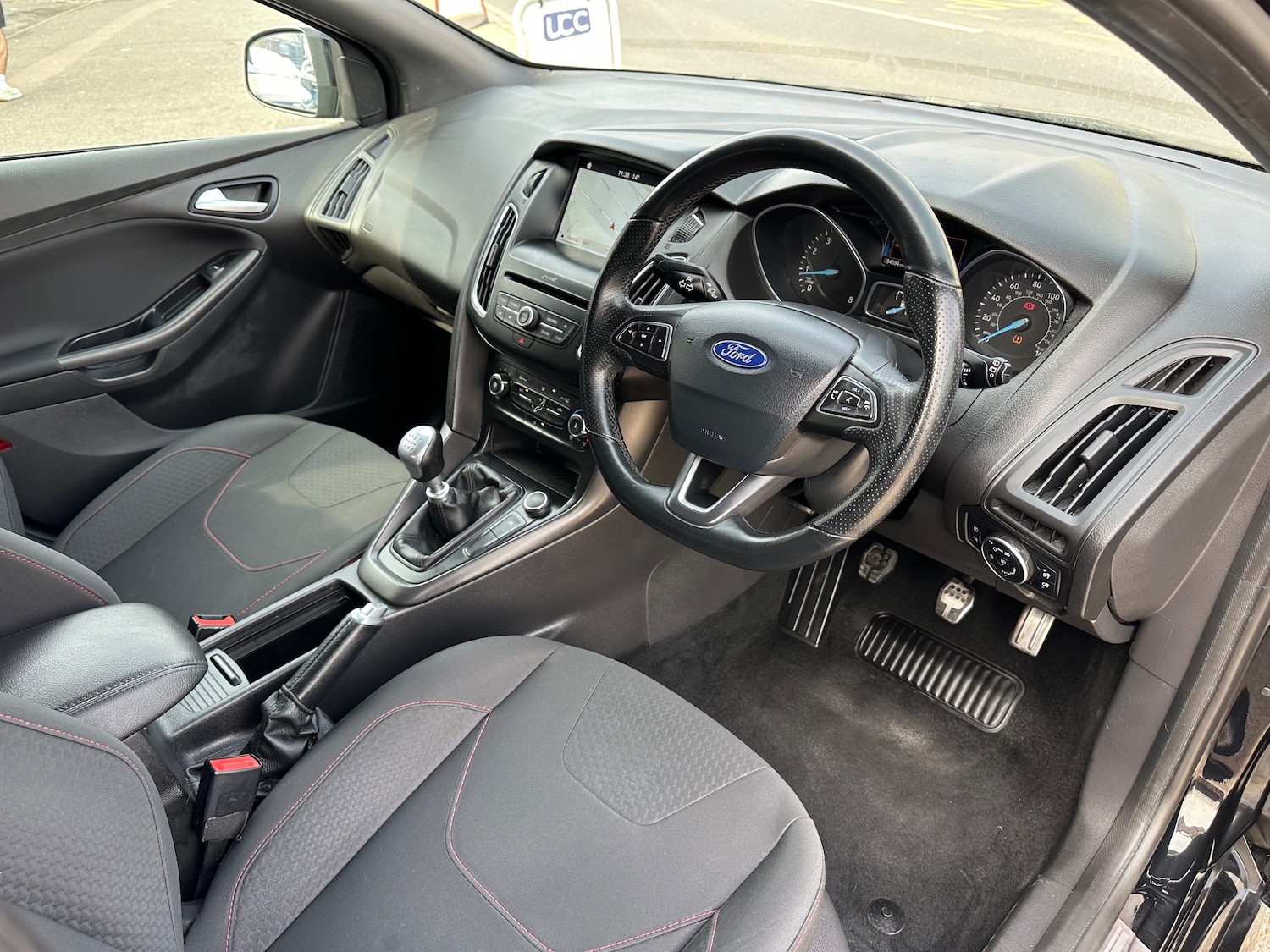 Used Ford Focus 2017 for sale - 77989435: Photo 2