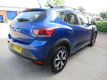 Used Dacia Sandero Stepway 2023 for sale - 78681081: Photo
