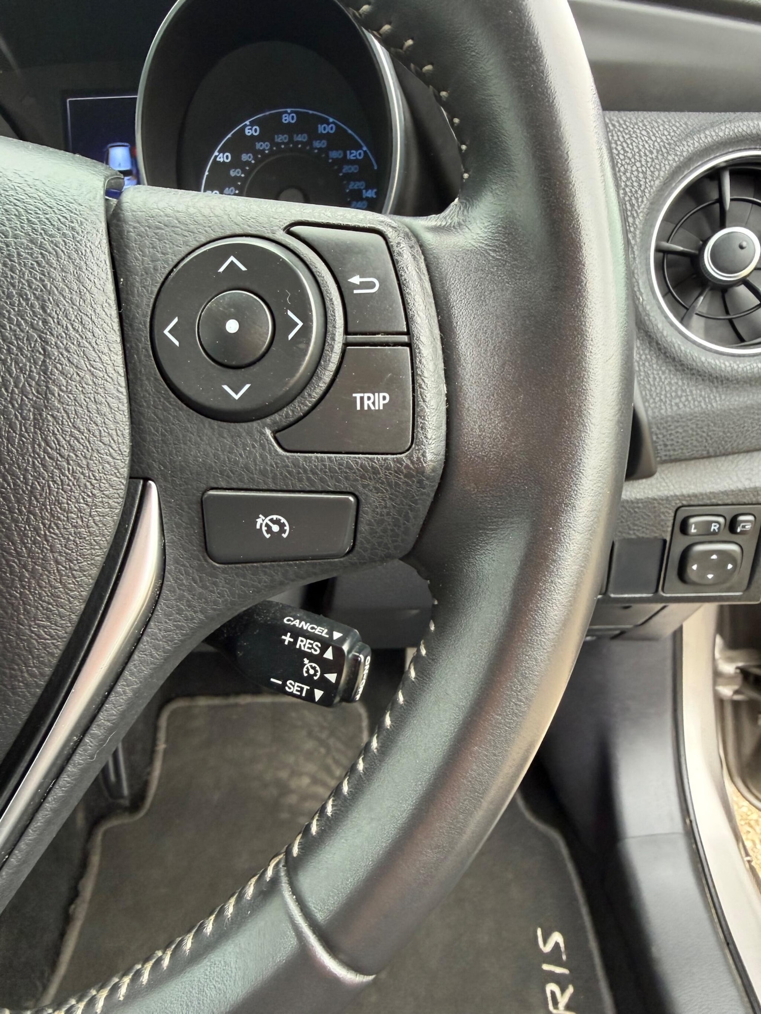 Used Toyota Auris 2015 for sale - 78001950: Photo 12