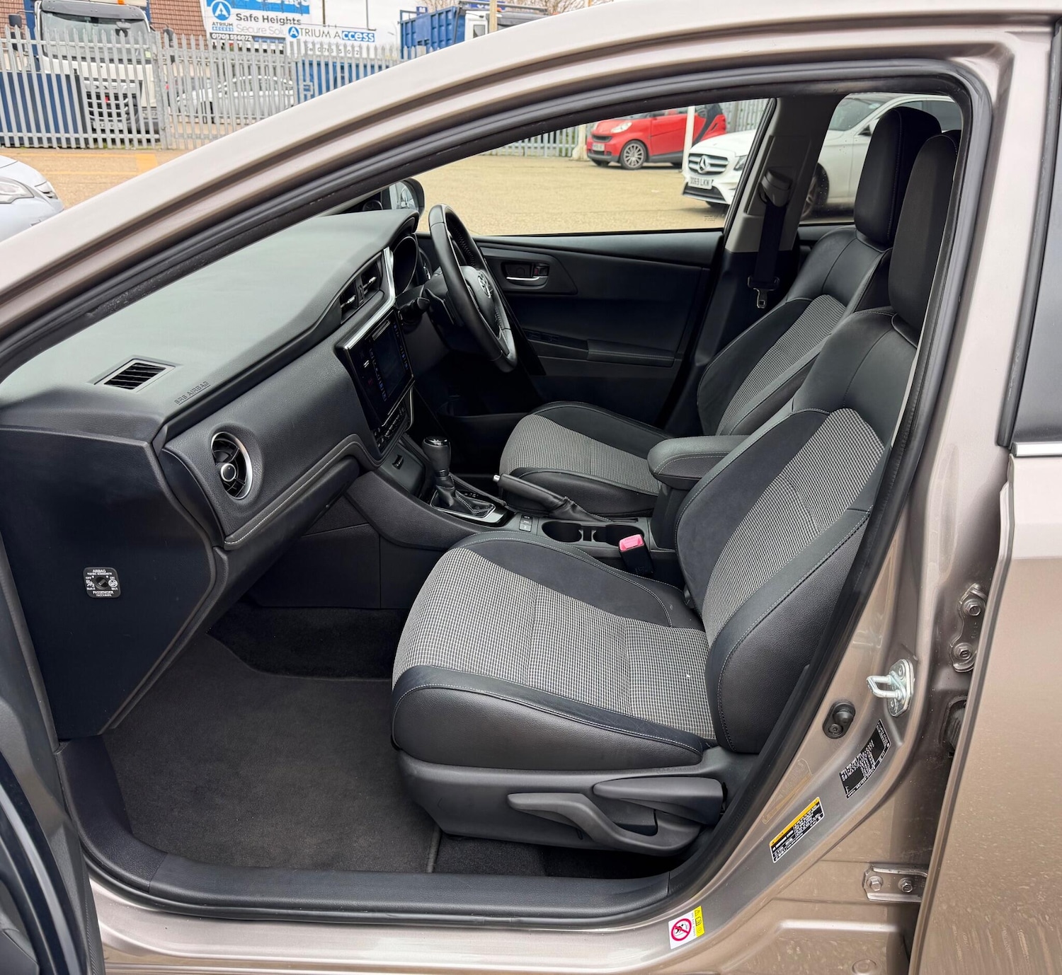 Used Toyota Auris 2015 for sale - 78001950: Photo 23