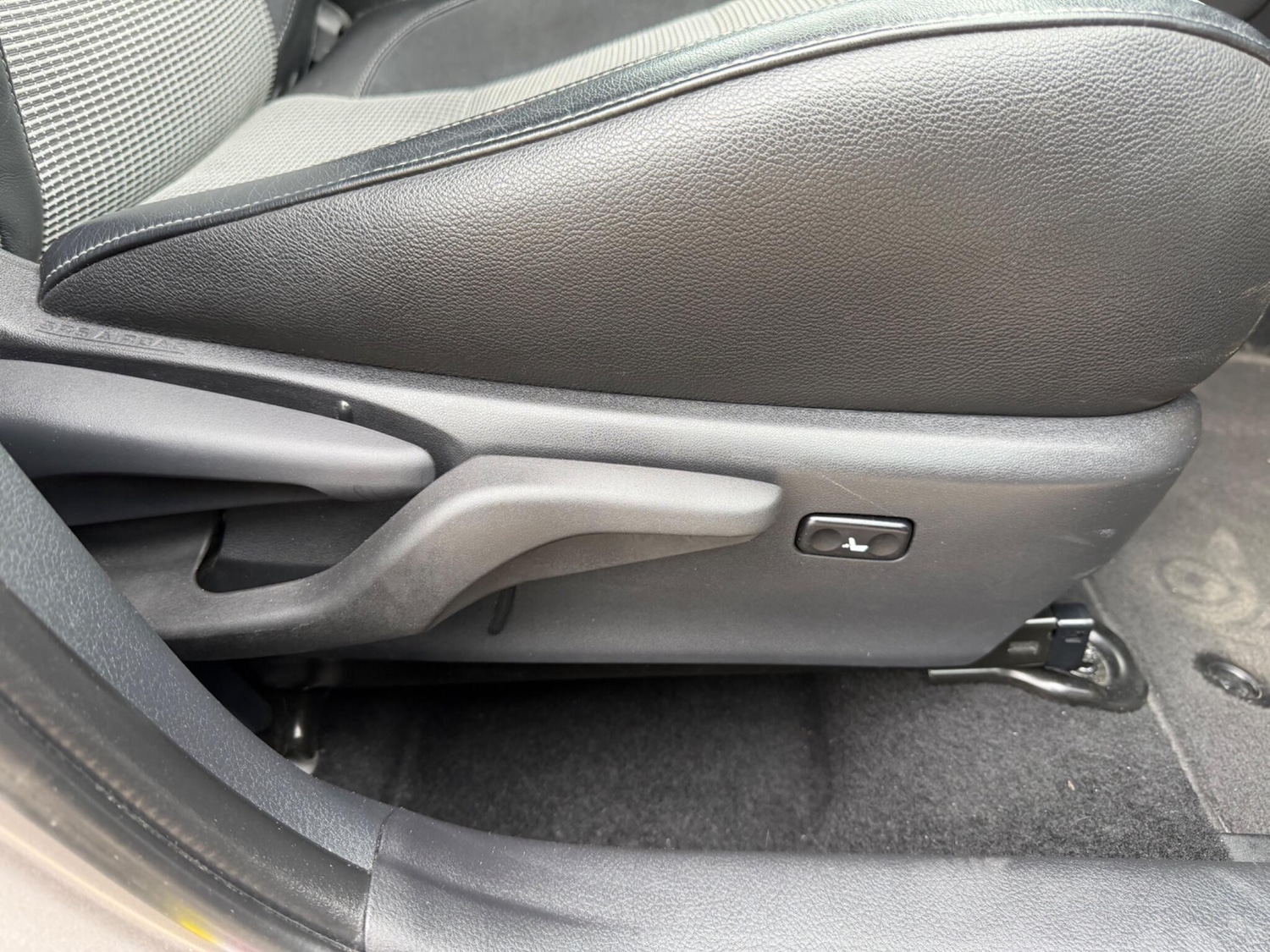 Used Toyota Auris 2015 for sale - 78001950: Photo 3