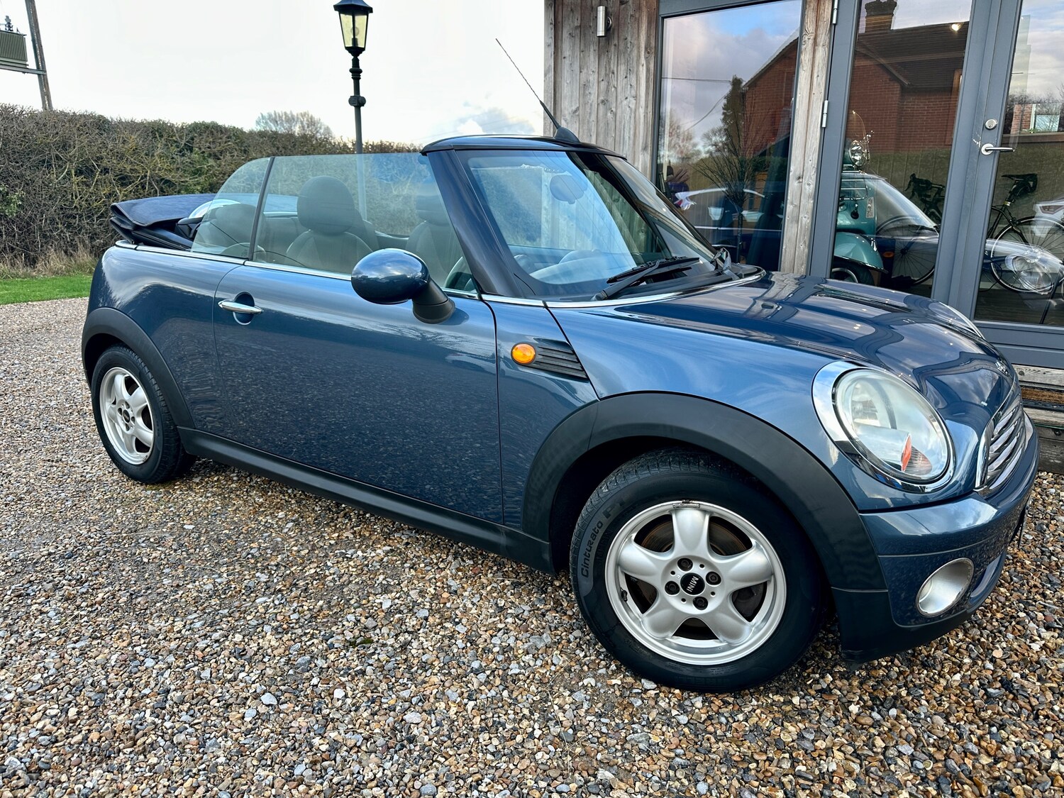 Used MINI Convertible 2009 for sale - 77997744: Photo 14
