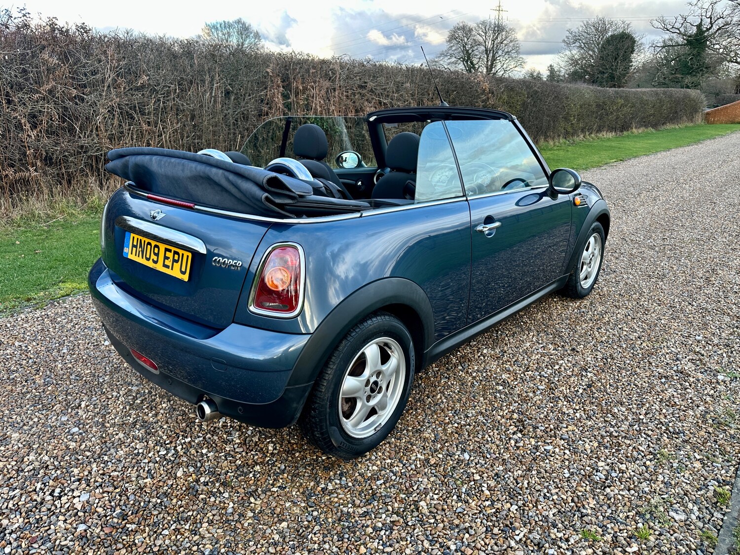 Used MINI Convertible 2009 for sale - 77997744: Photo 21