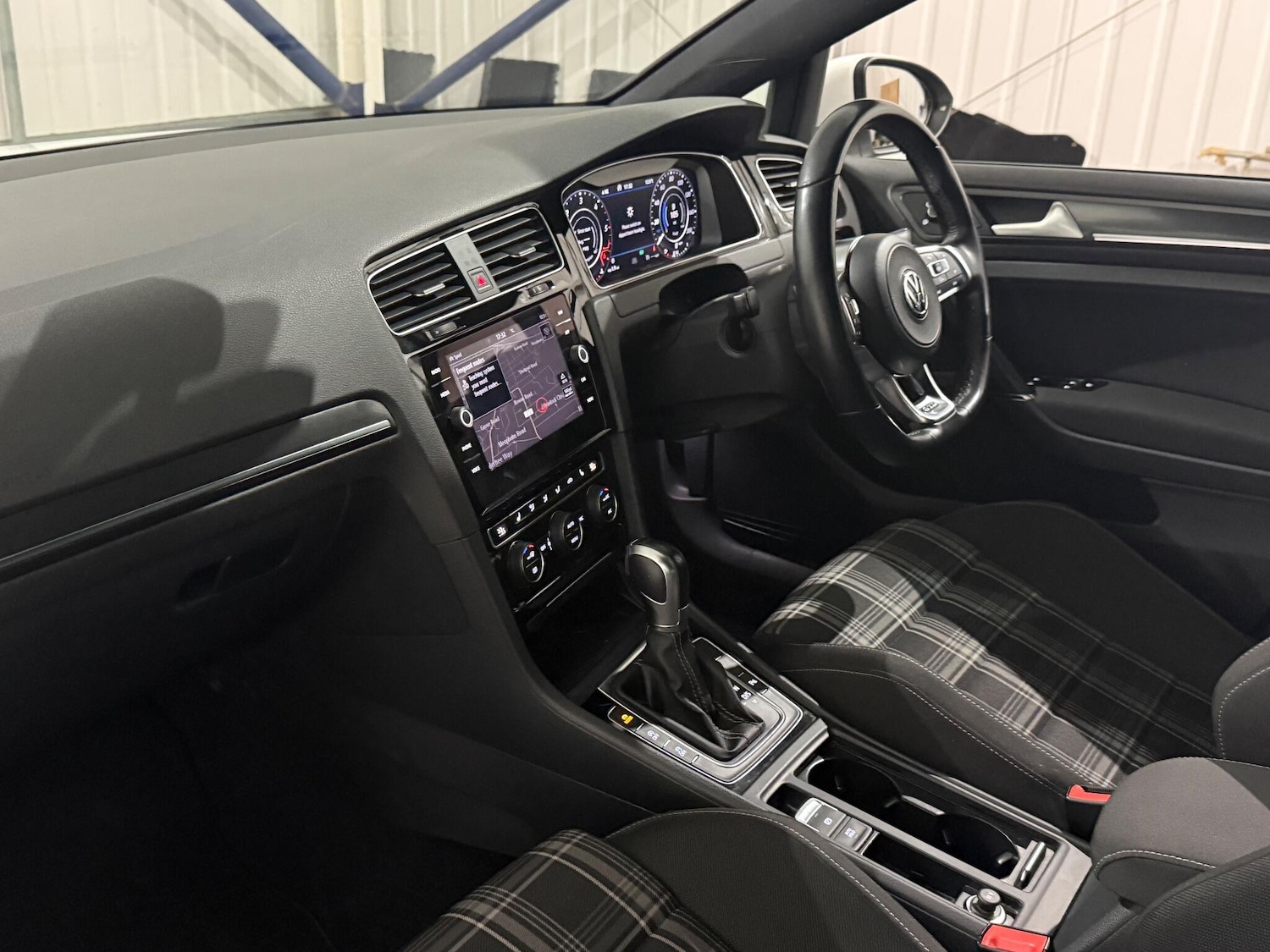 Used Volkswagen Golf 2018 for sale - 77942334: Photo 12