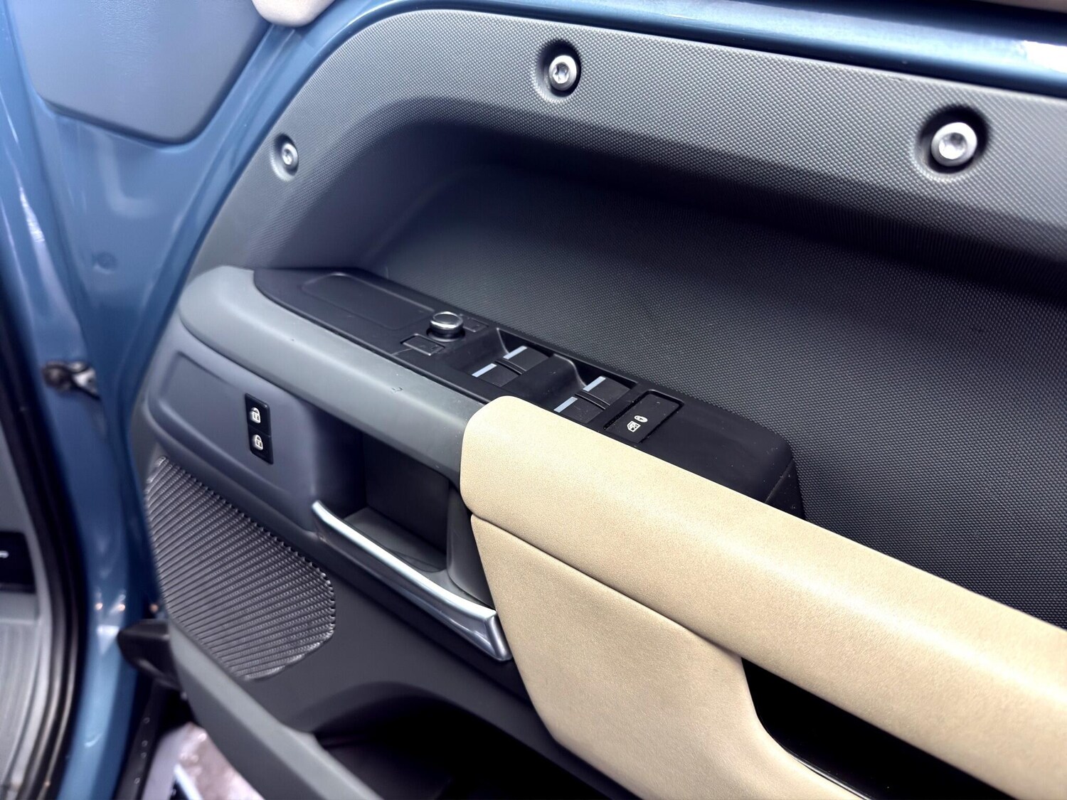 Used Land Rover Defender 110 2020 for sale - 77762499: Photo 13