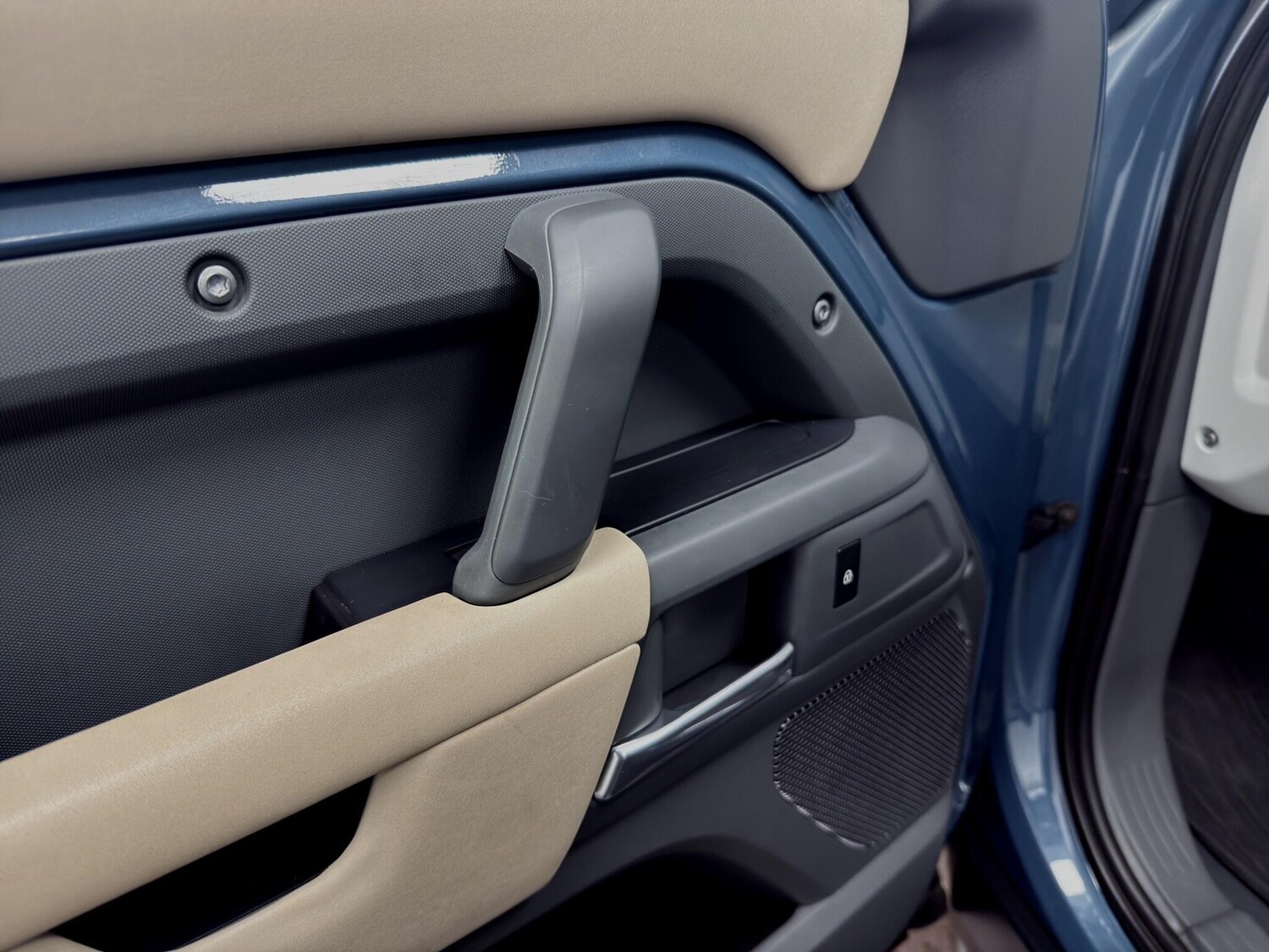 Used Land Rover Defender 110 2020 for sale - 77762499: Photo 15