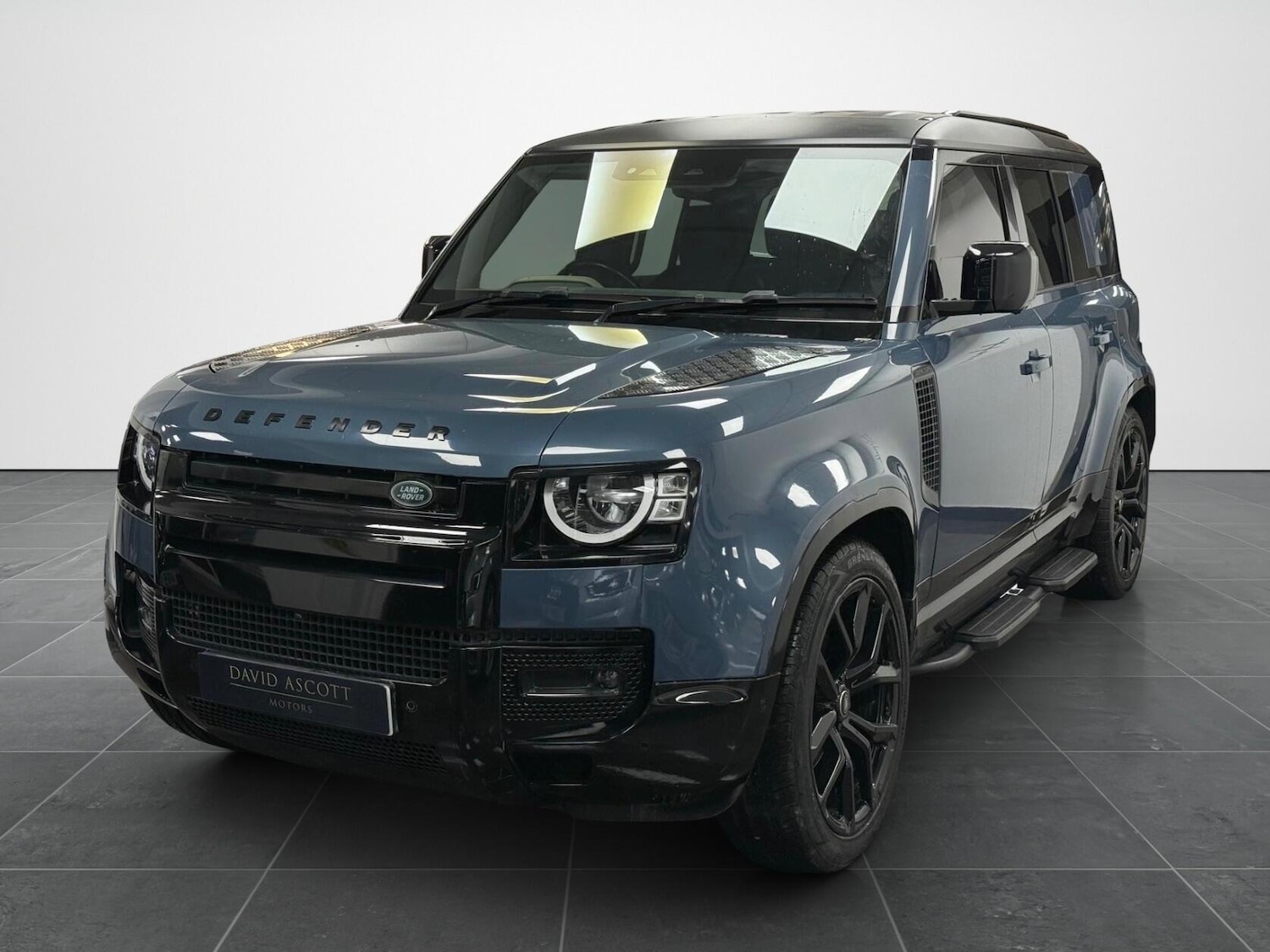 Used Land Rover Defender 110 2020 for sale - 77762499: Photo 2