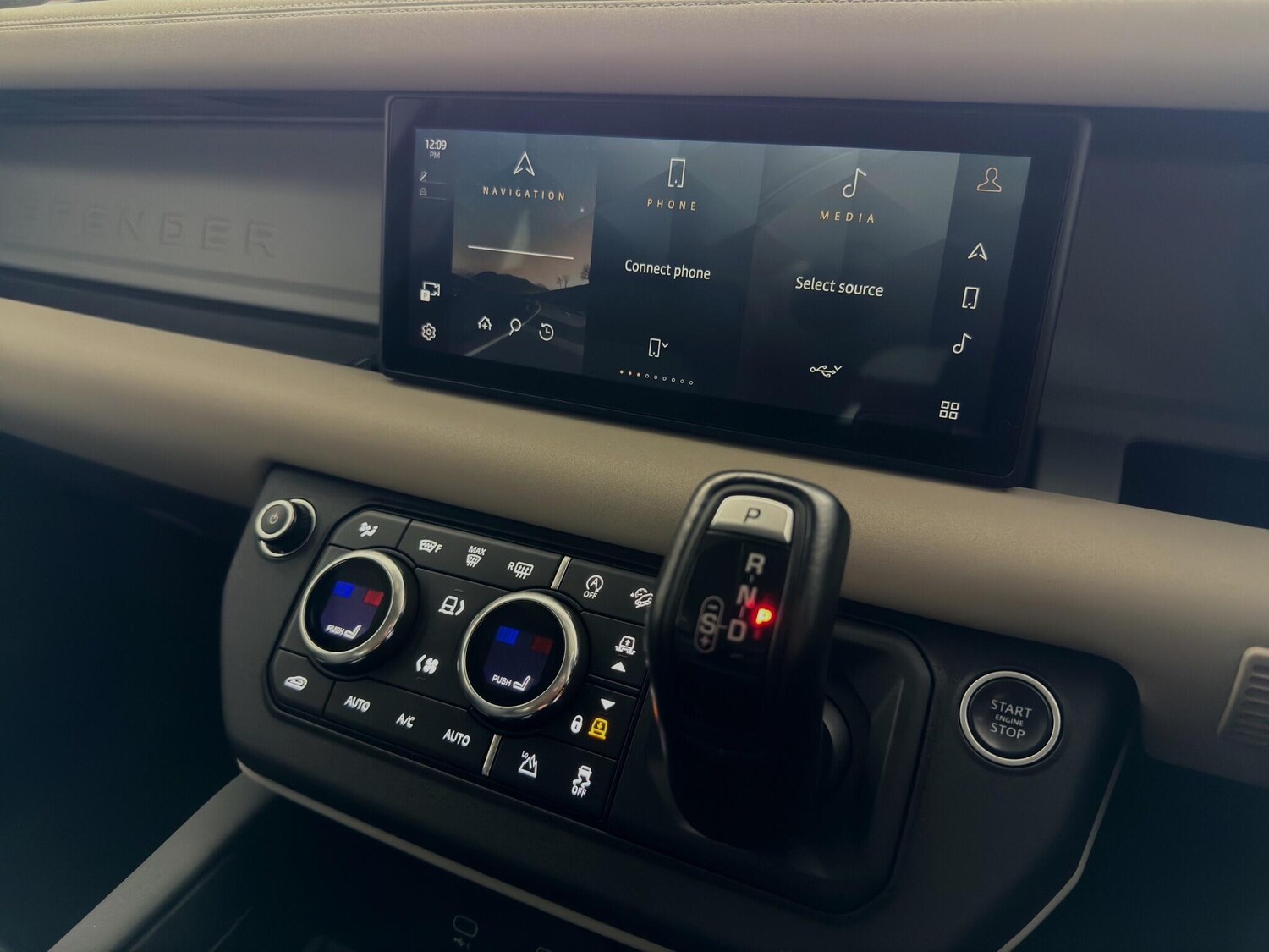 Used Land Rover Defender 110 2020 for sale - 77762499: Photo 20