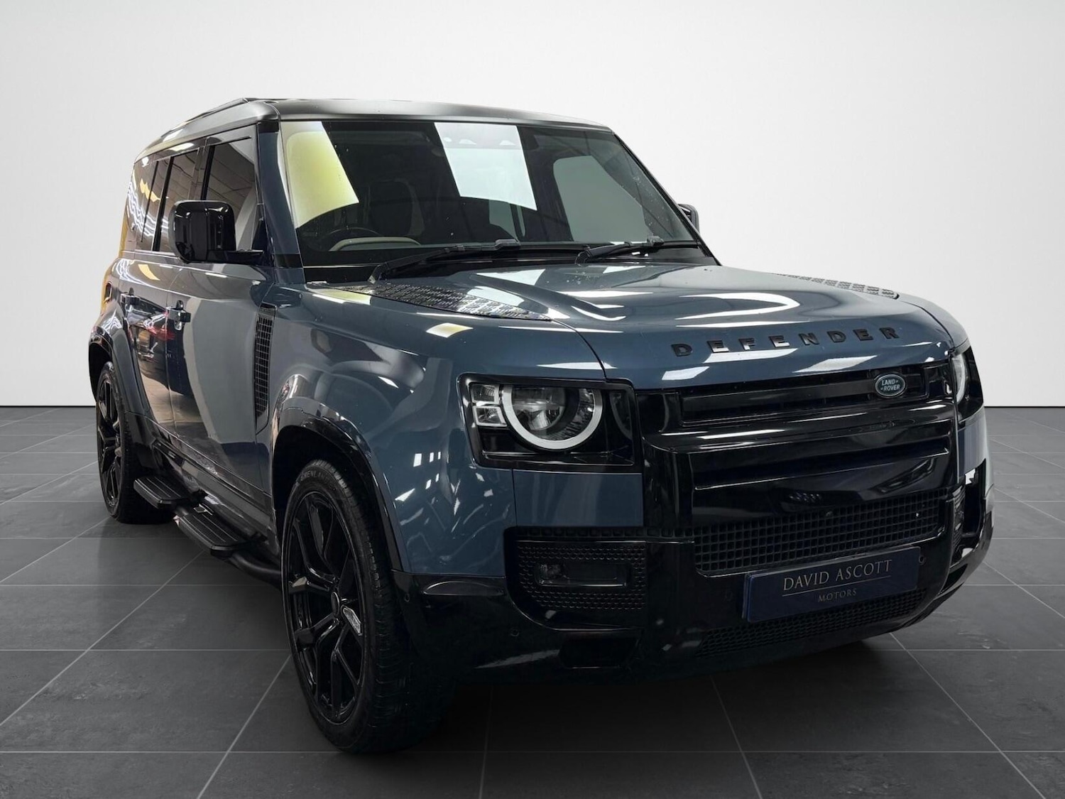 Used Land Rover Defender 110 2020 for sale - 77762499: Photo 4