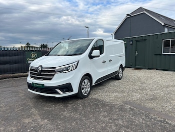Renault Trafic feature image