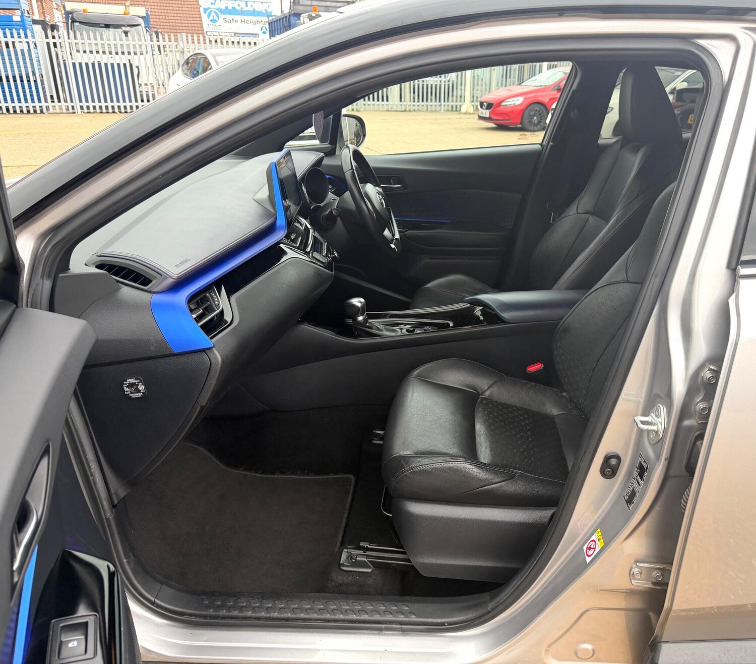 Used Toyota C-HR 2017 for sale - 78187374: Photo 21