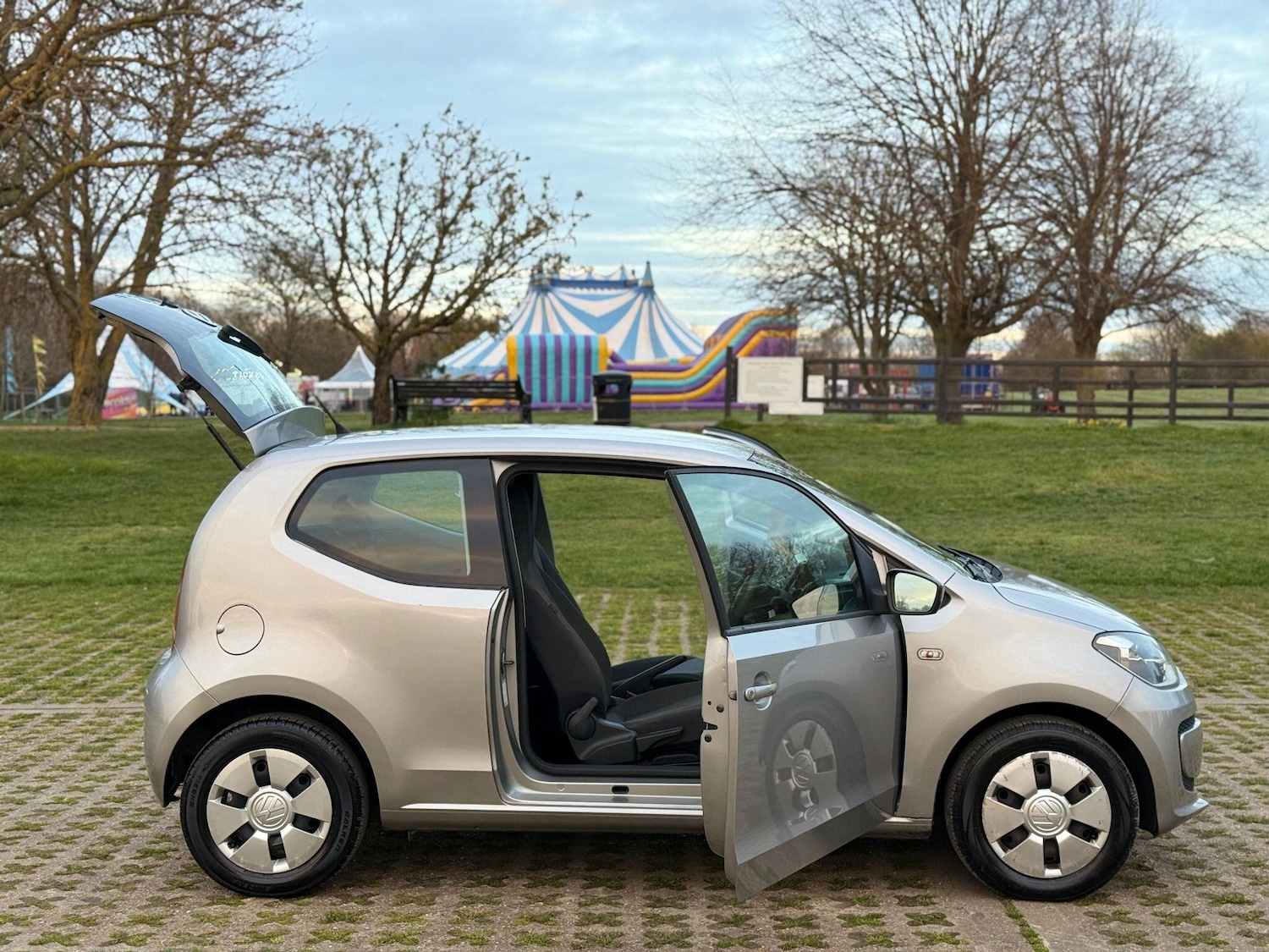 Used Volkswagen up! 2012 for sale - 78049899: Photo 25