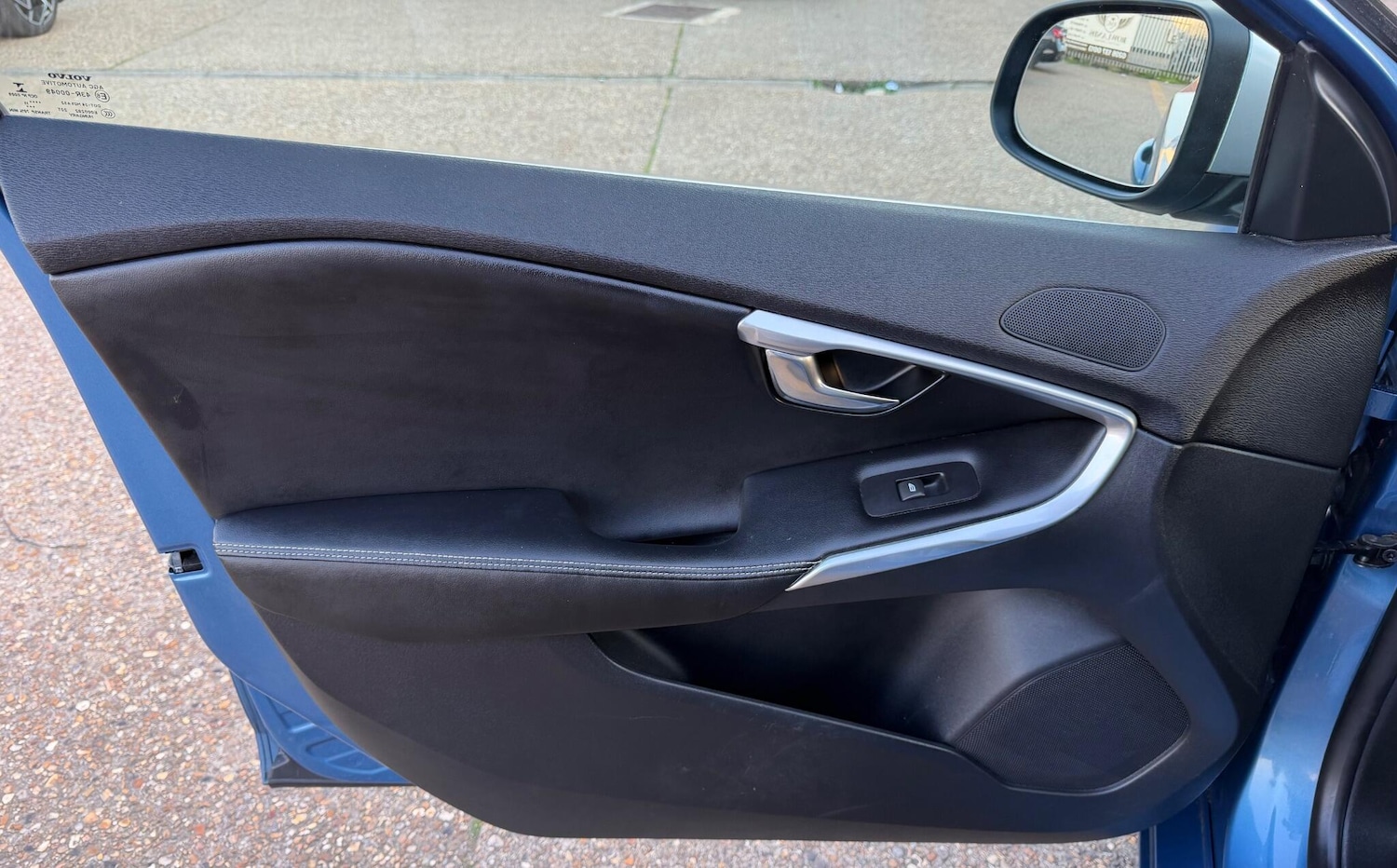 Used Volvo V40 2015 for sale - 78001947: Photo 25