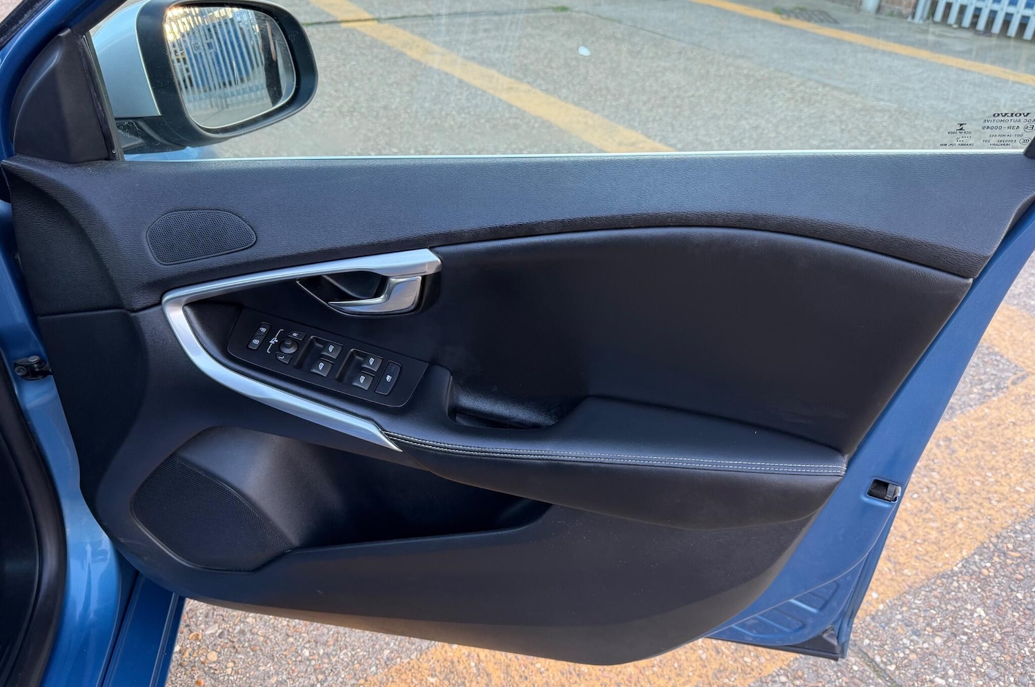 Used Volvo V40 2015 for sale - 78001947: Photo 6