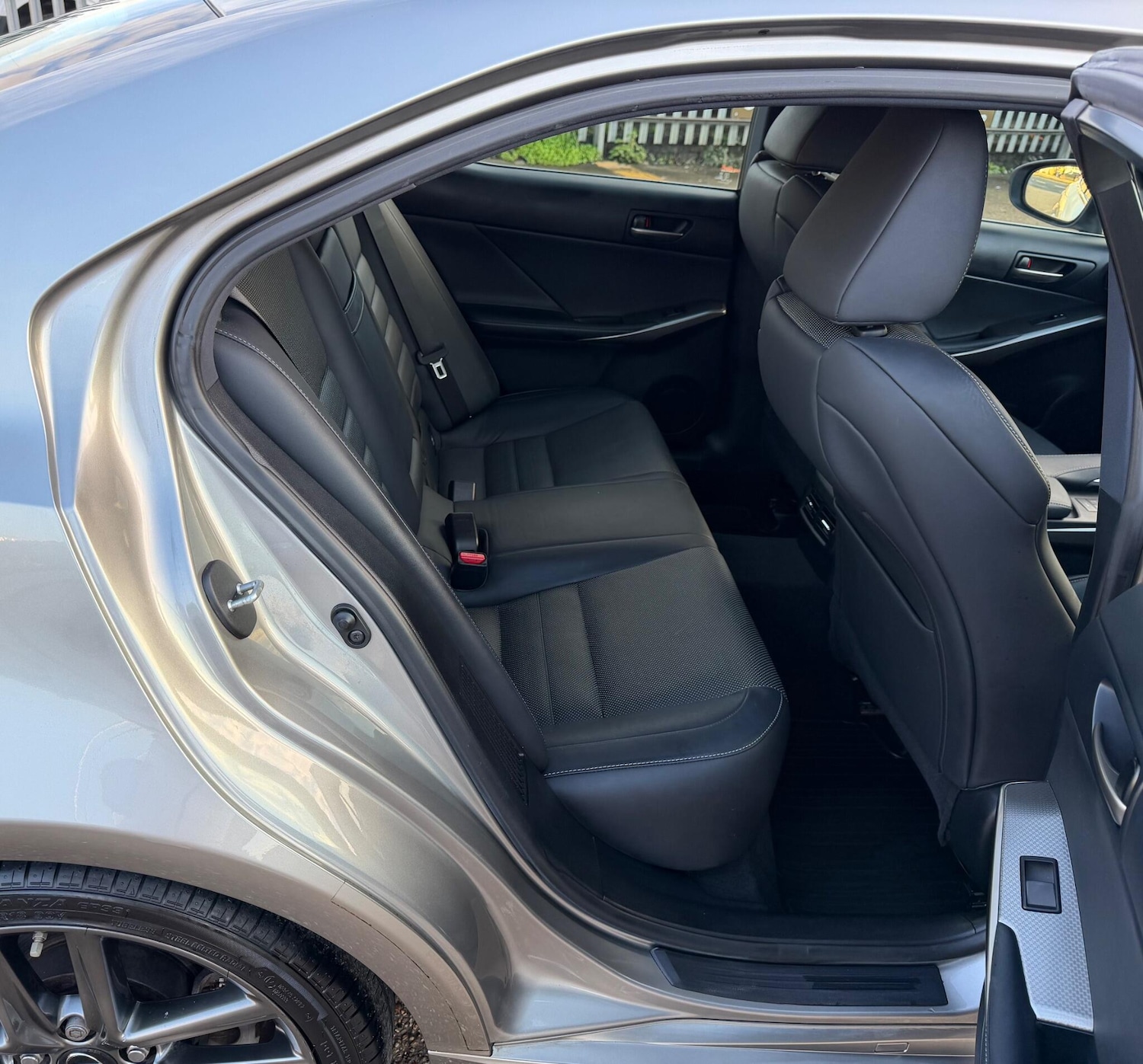 Used Lexus IS 2017 for sale - 78002035: Photo 2