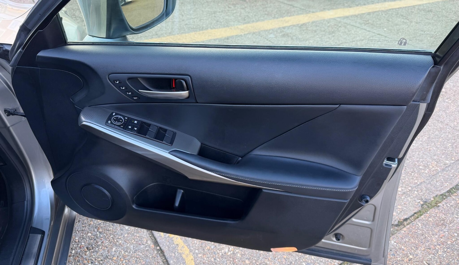 Used Lexus IS 2017 for sale - 78002035: Photo 9